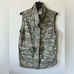 CASLON CAMO WOMENS ZIP-UP